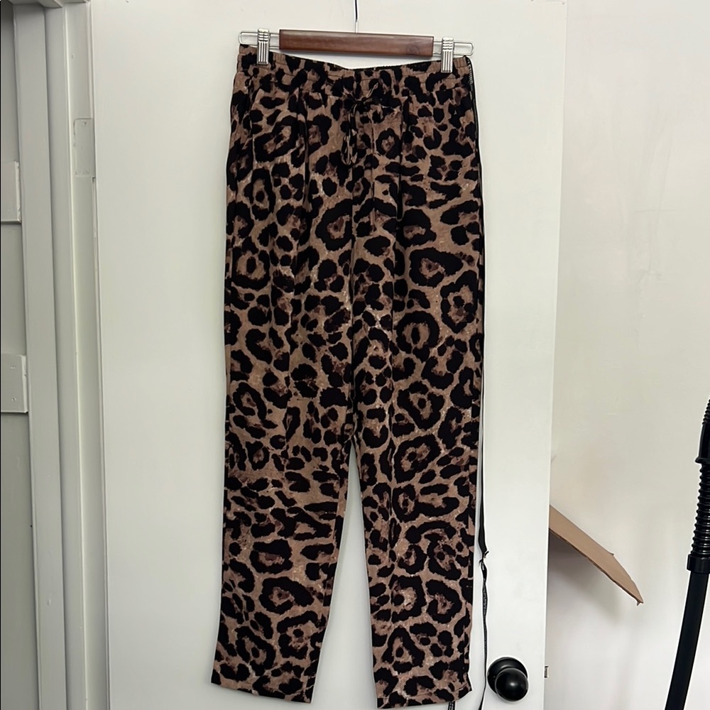 Leopard Print Ankle Pants